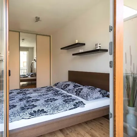 Apartsee U Jeziska شقة *